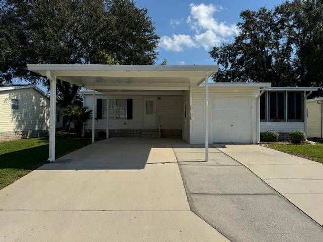 Winter Haven, FL Mobile Home for Sale located at 1540 Aberdeen Lane Four Lakes Golf & Country Club